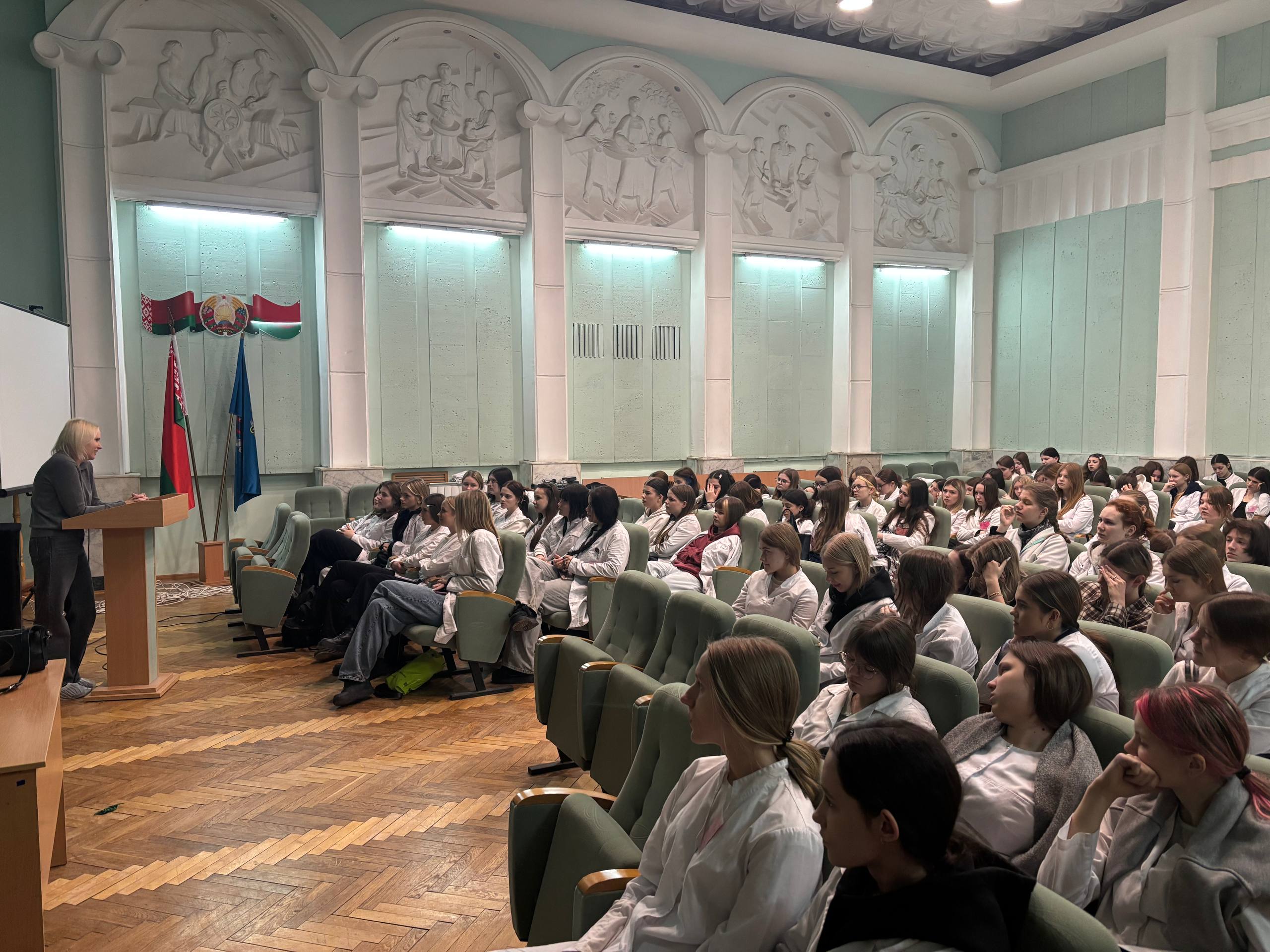 photo 5253534933853083131 w